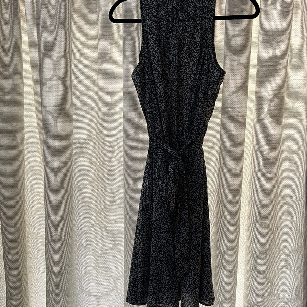 Pretty blue white floral sleeveless dress high neck